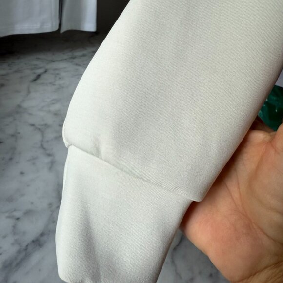 Lululemon Athletica NWOT Softstreme Perfectly Oversized Cropped Crew size 4 NEW - Picture 8 of 13